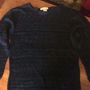 Longer length. Really comfortable. Like new!